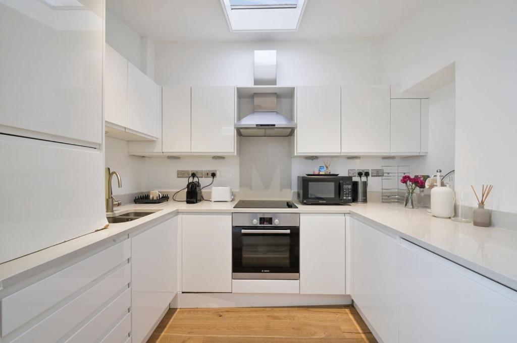 Ferienwohnung Cozy Hideaway In South Ken! London Exterior foto